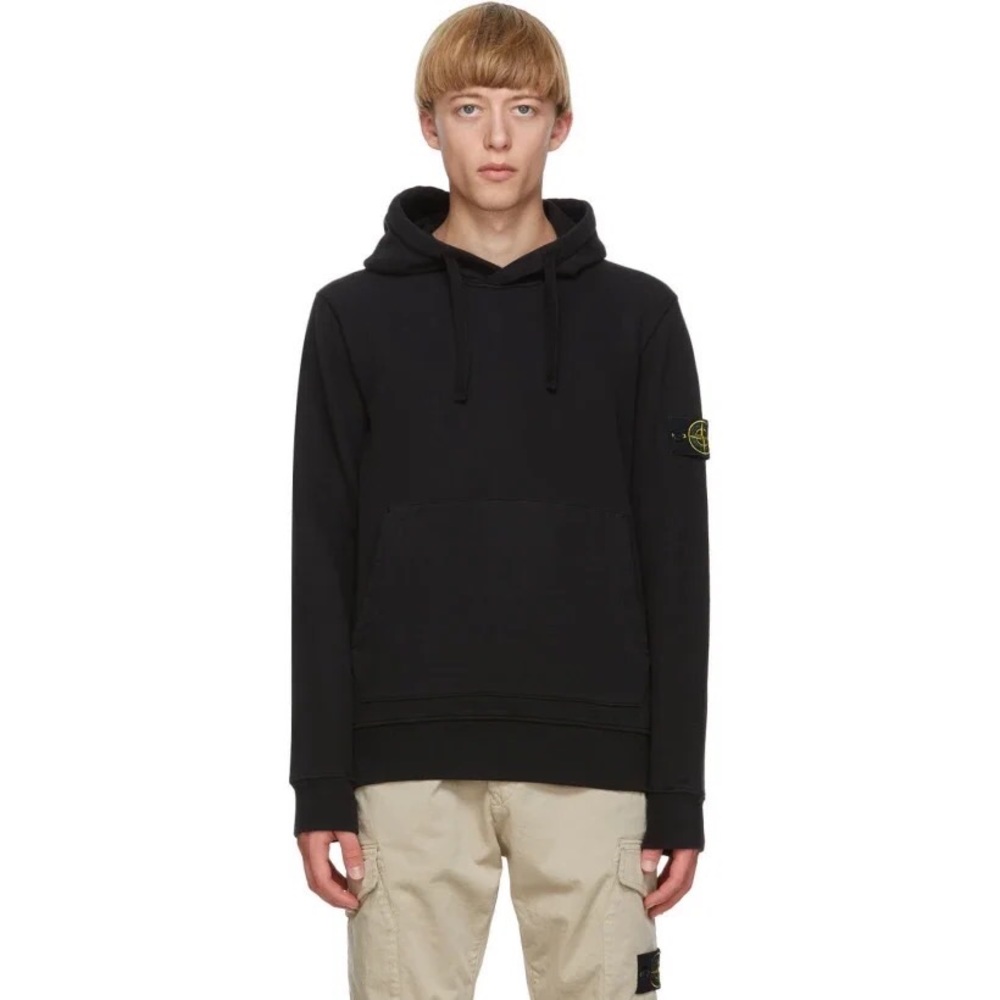 Celebrity’s favorite $375 Stone island basic logo patch hoodie men size m